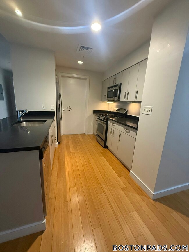 Photo - 601 Albany St Unit 406