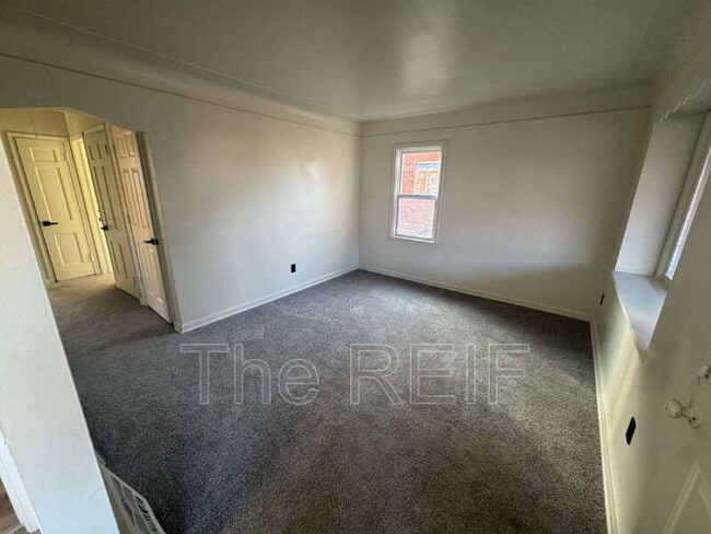 Photo - 12600 Duchess St