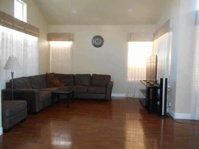 Photo - Desert Shore Beautiful 4 Bedroom Home!