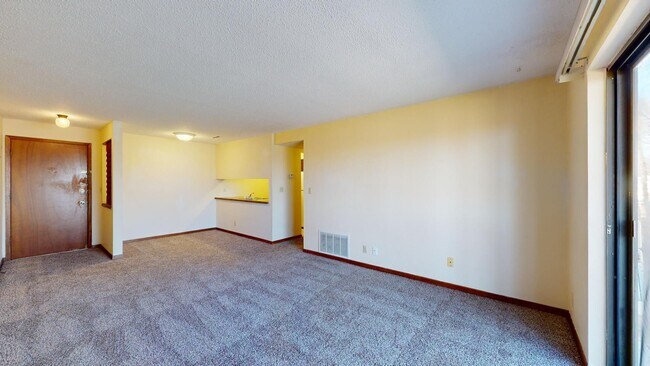 3500 Grand Ave