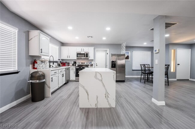 Photo - 7439 Trudy Ln