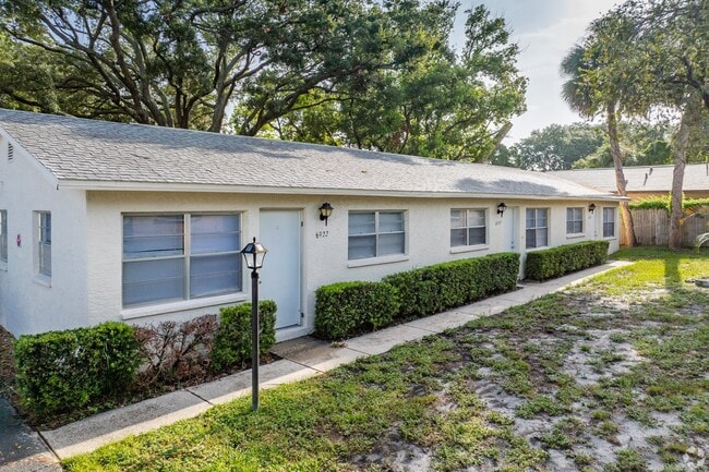6912 Julia Ct Unit 6912