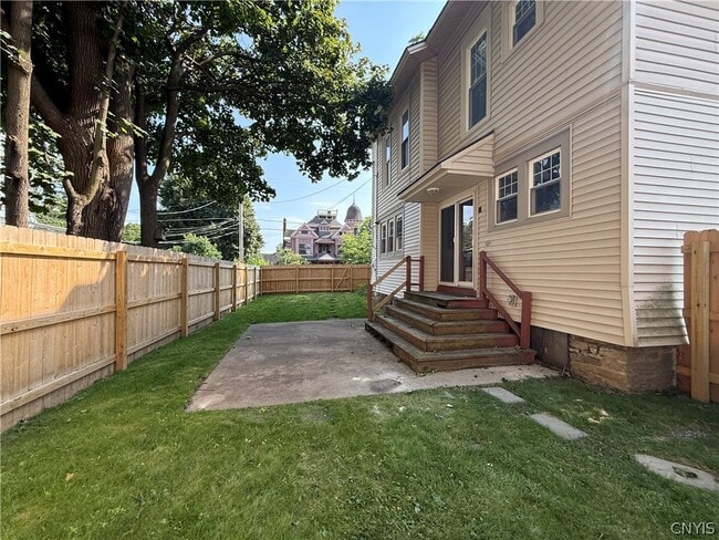 Photo - 203 Keyes Ave
