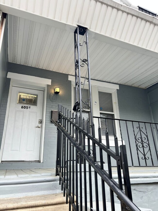 Photo - Remodeled Large 3bd/1 House with Rear yard!! Section 8 Welcome!!