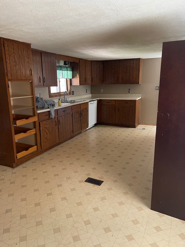 Photo - 580 S Lincoln St