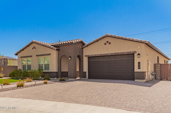 Photo - 1919 E Fallen Leaf Ln