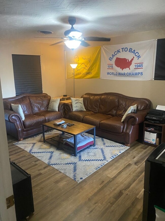 Photo - 2709 Persimmon Dr