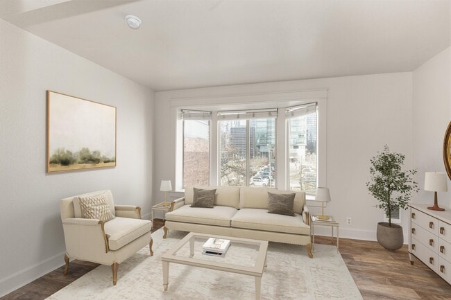 Photo - Zindorf Apartments