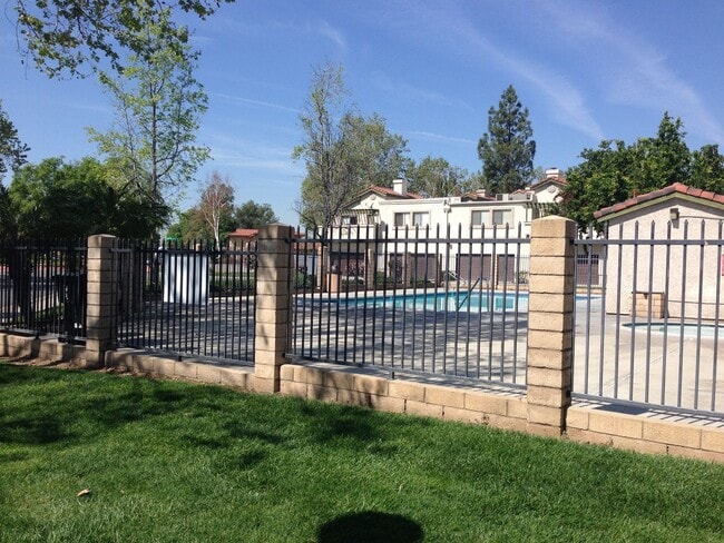 Photo - Beautiful CONDO for rent ! Shady Oaks Dr.!!!