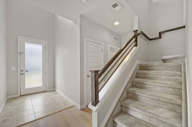 Photo - Modern End-Unit Townhome in Desirable Midtown