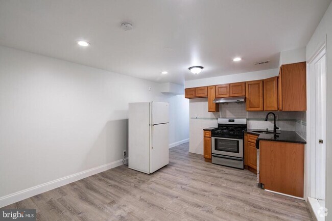 Building Photo - 1726 Pine St Unit 1R Rental