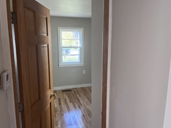 Photo - 724 Silver St