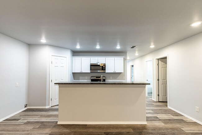 Photo - 1104 N Englewood Ave