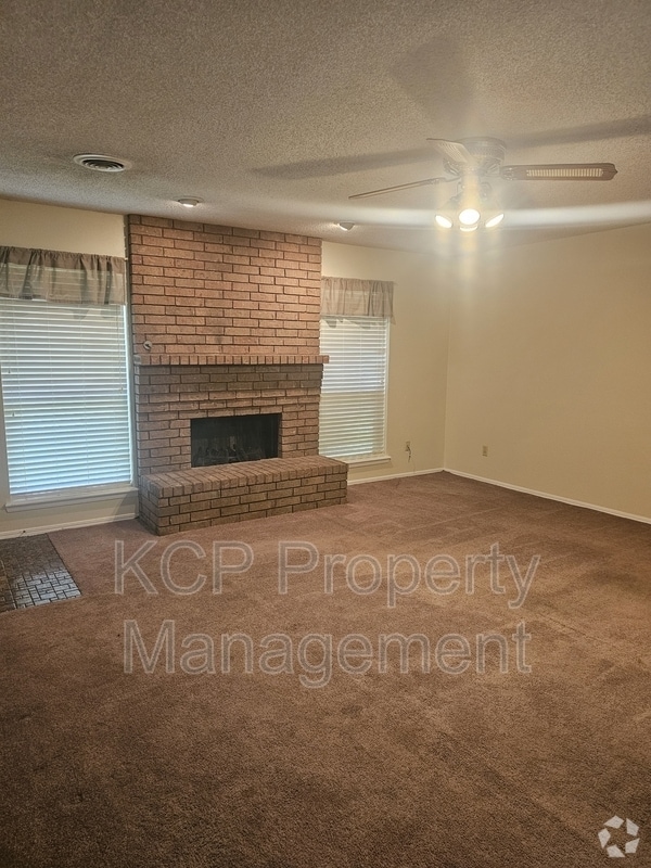 Building Photo - 9416 Bryn Mawr Cir Rental
