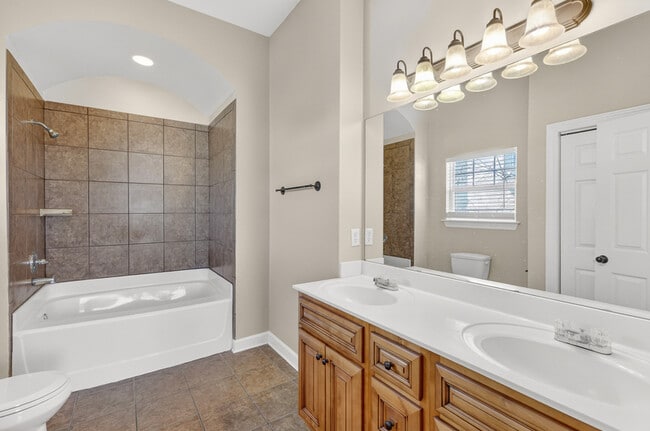 Photo - 922 Bracken Trail