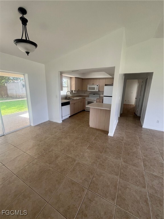 Photo - 404 SE 19th Ln