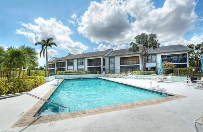 Photo - 13450 Greengate Blvd Unidad 326