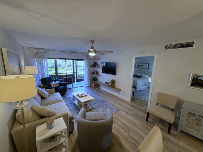 Photo - 512 W Venice Ave