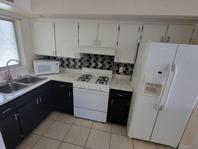 Photo - Two-Bedroom Apartment Located in Orchid Springs