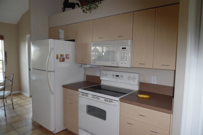 Photo - 531 Lindley Terrace