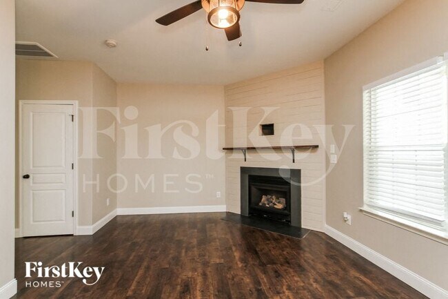 Photo - 11418 Heritage Green Dr