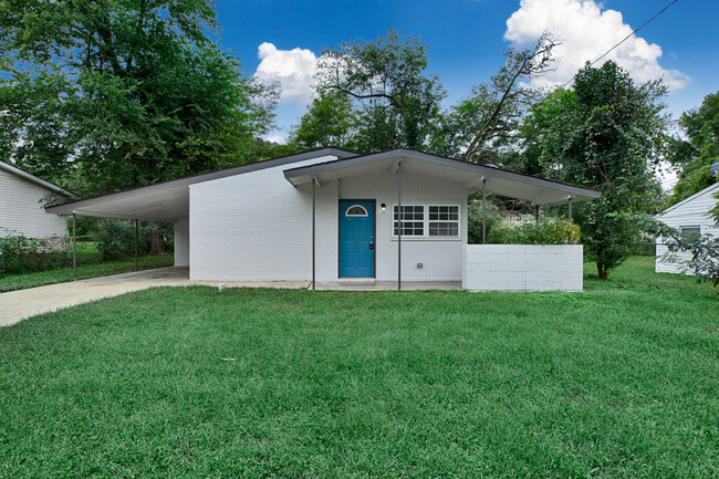 Photo - 2129 Evans Ave NW House