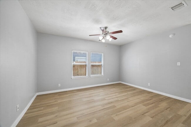 Photo - 17307 Hannah Oaks Ln