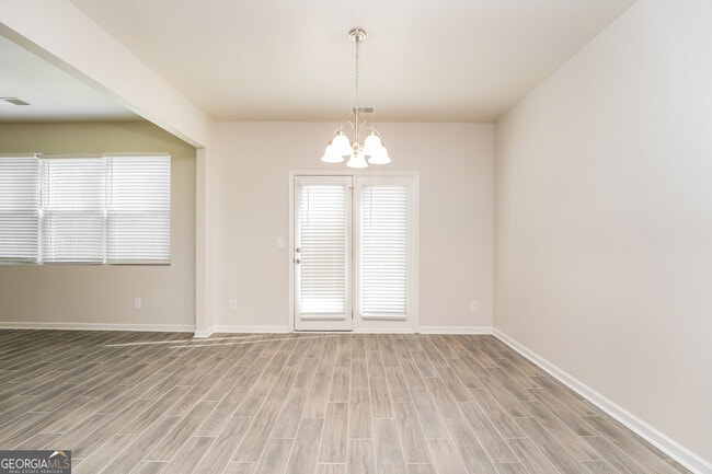 Photo - 3811 River Rock Rd