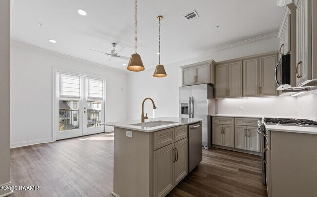 200 Prescott Blvd Unit 300