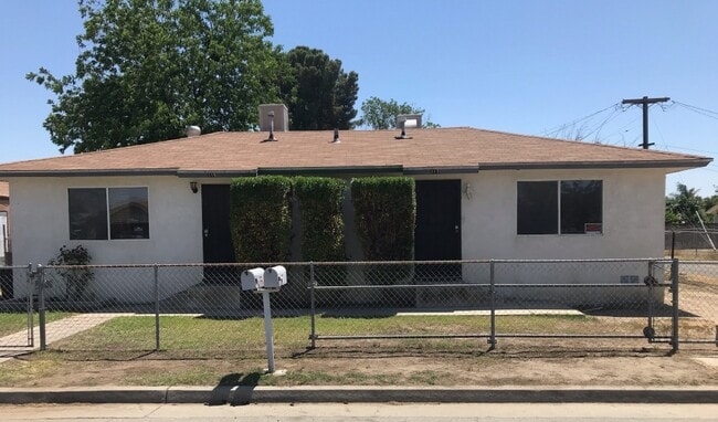 Photo - 117 E 6th St Casa Unidad Duplex