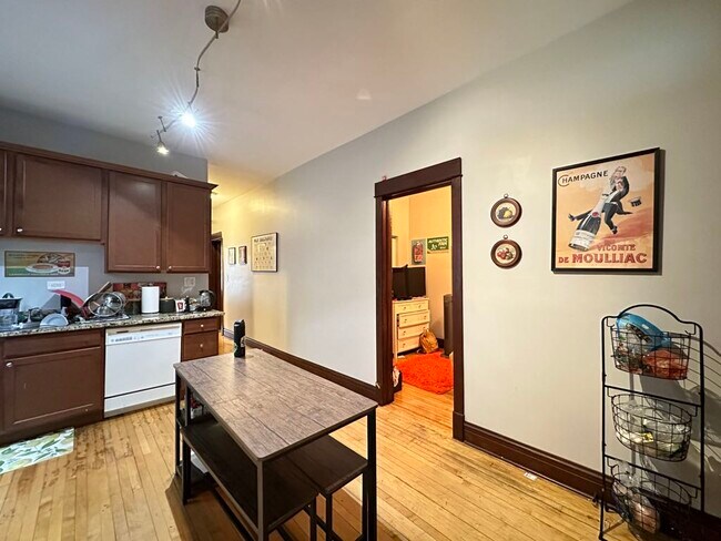 Photo - 3315 N Albany Ave Unit M07H