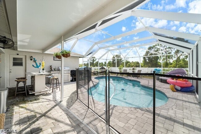 Photo - 1021 Alvin Ave