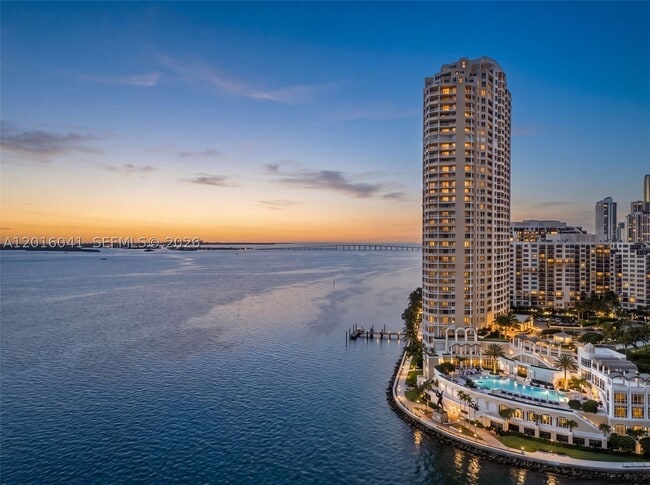 Photo - 808 Brickell Key Dr Unit 3304