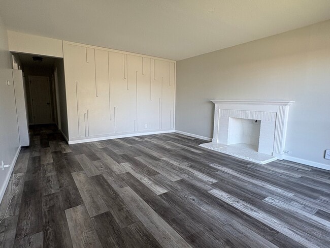 2302 La Salle Dr