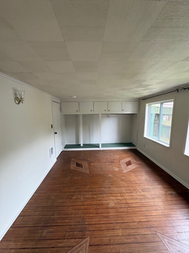 Photo - 00110-751/755 River RD Unit 755 River Rd