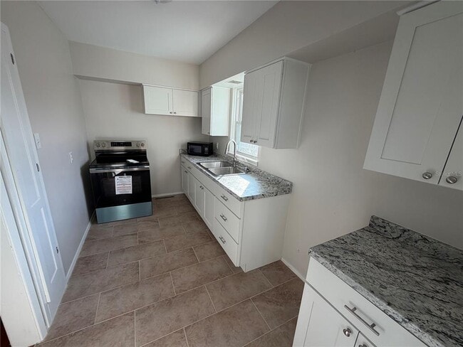 Photo - 321 Ribault Ave