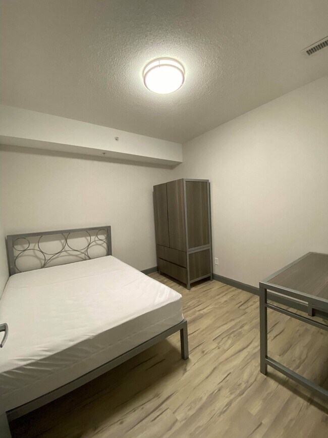 Photo - 258C-258C Sunview St