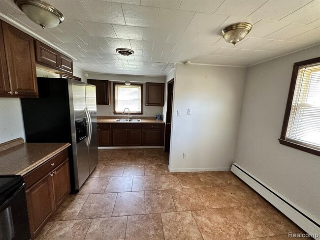 Photo - 47611 Ford Rd