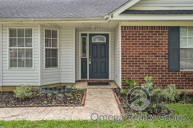 Photo - 1380 Lexington Way