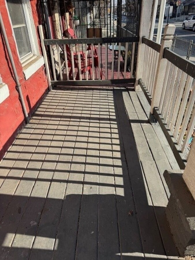 Photo - 643 State St