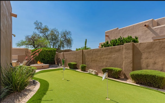 8324 E Cactus Wren Rd