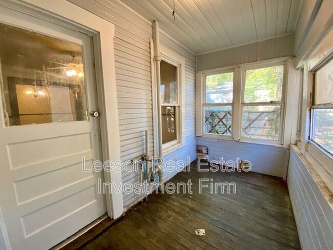 Photo - 1112 Andrew Ave