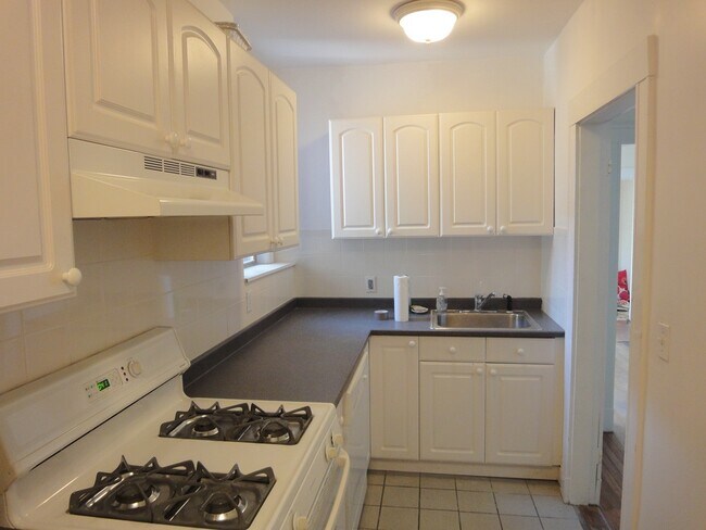 Building Photo - 52 Garden St Unit 44 Rental
