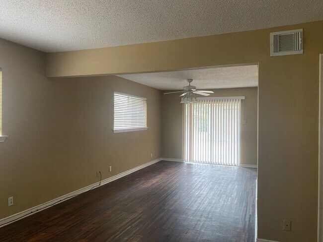 Photo - 110-112 Fairview St Sherman Unit 110 Fairview St