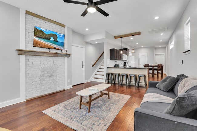 Building Photo - 288 S Souder Ave Rental