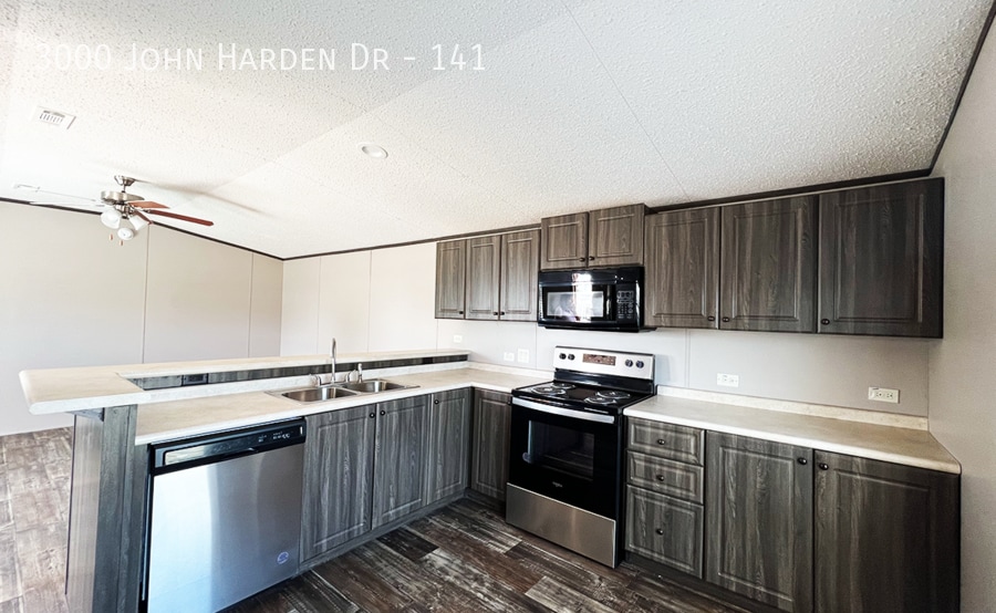 Photo - 3000 John Harden Dr
