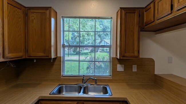 Photo - 3102 E Heatherock Cir