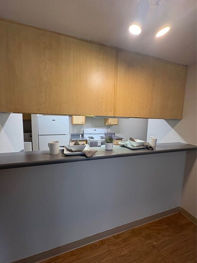 Photo - Life Just Got Better Come See For Yourself At Powell Court Apartments!! Unidad 52