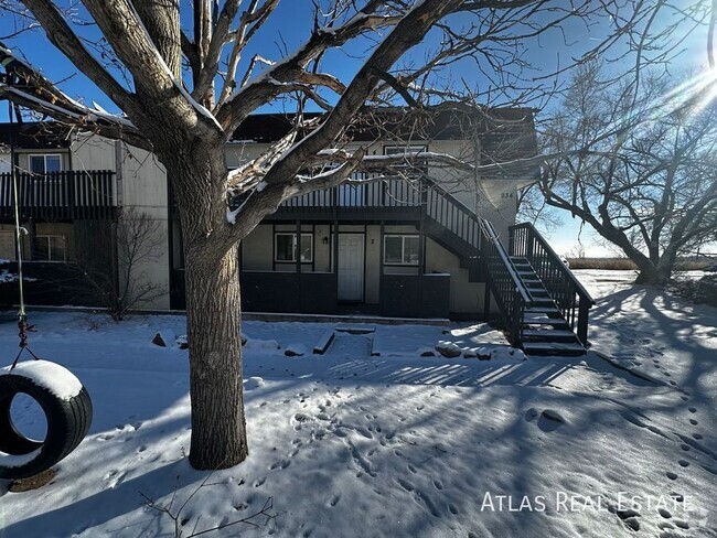 Building Photo - Nicely updated Unit 2 Rental