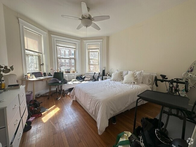 Building Photo - 25 Queensberry St Unit 18 Rental